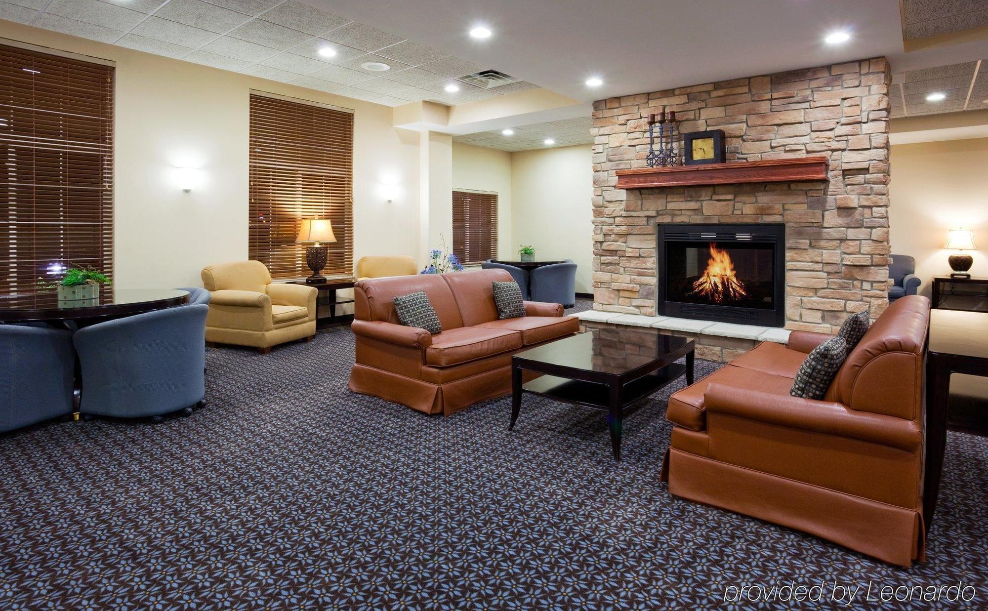 Mainstay Suites Fitchburg - Madison Interior photo